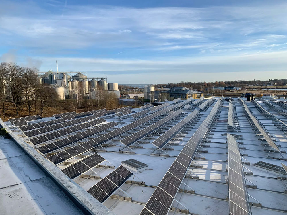 Cool Roofing på ett företagstak