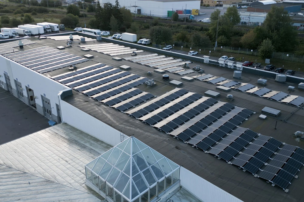 Solceller på byggnad i Linköping